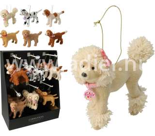 Plüss kutya akasztóval